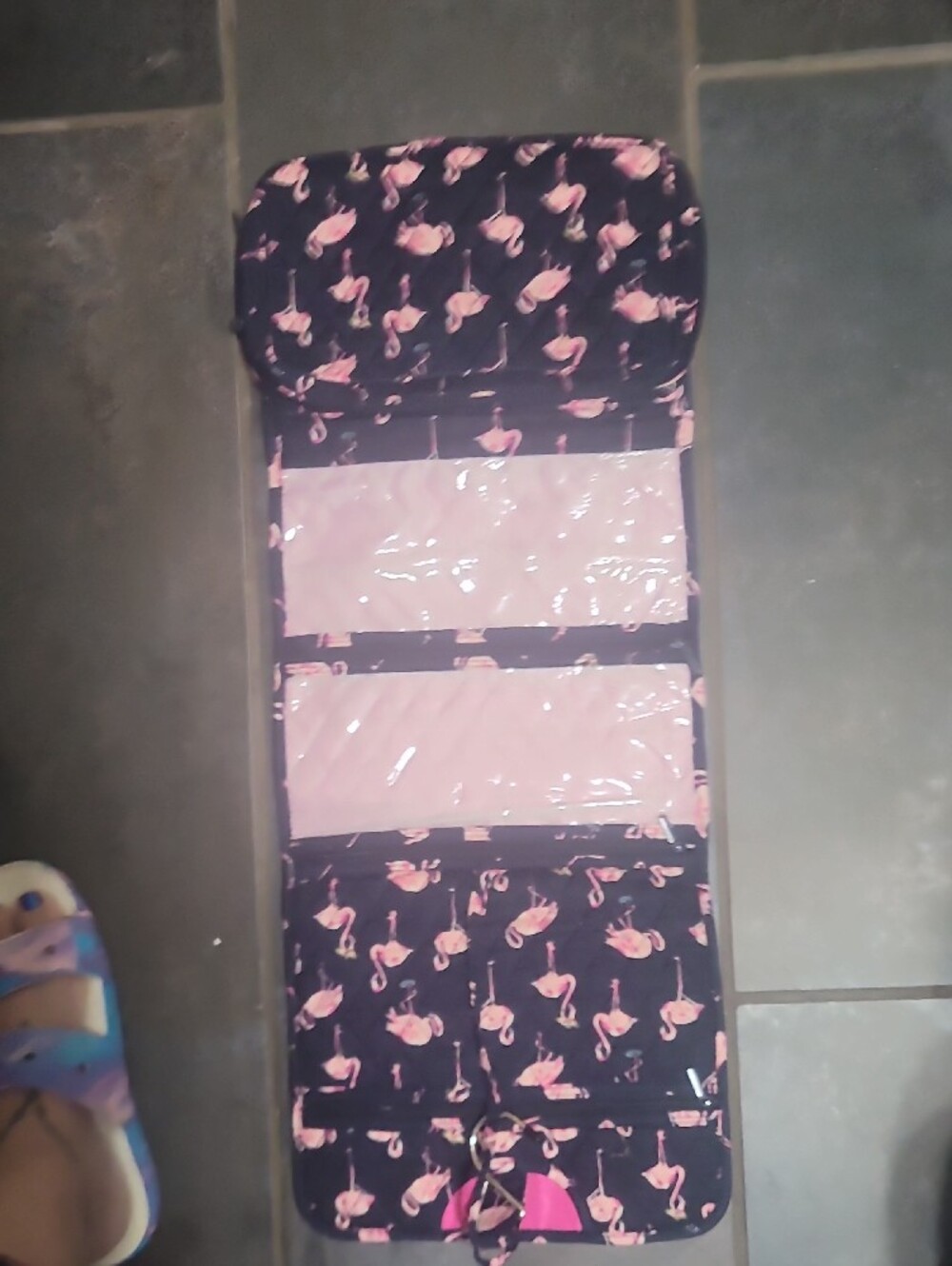 Vera Bradley Hanging Organizer in the Flamingo Fiesta Pattern In Great Condition - Picture 3 of 5